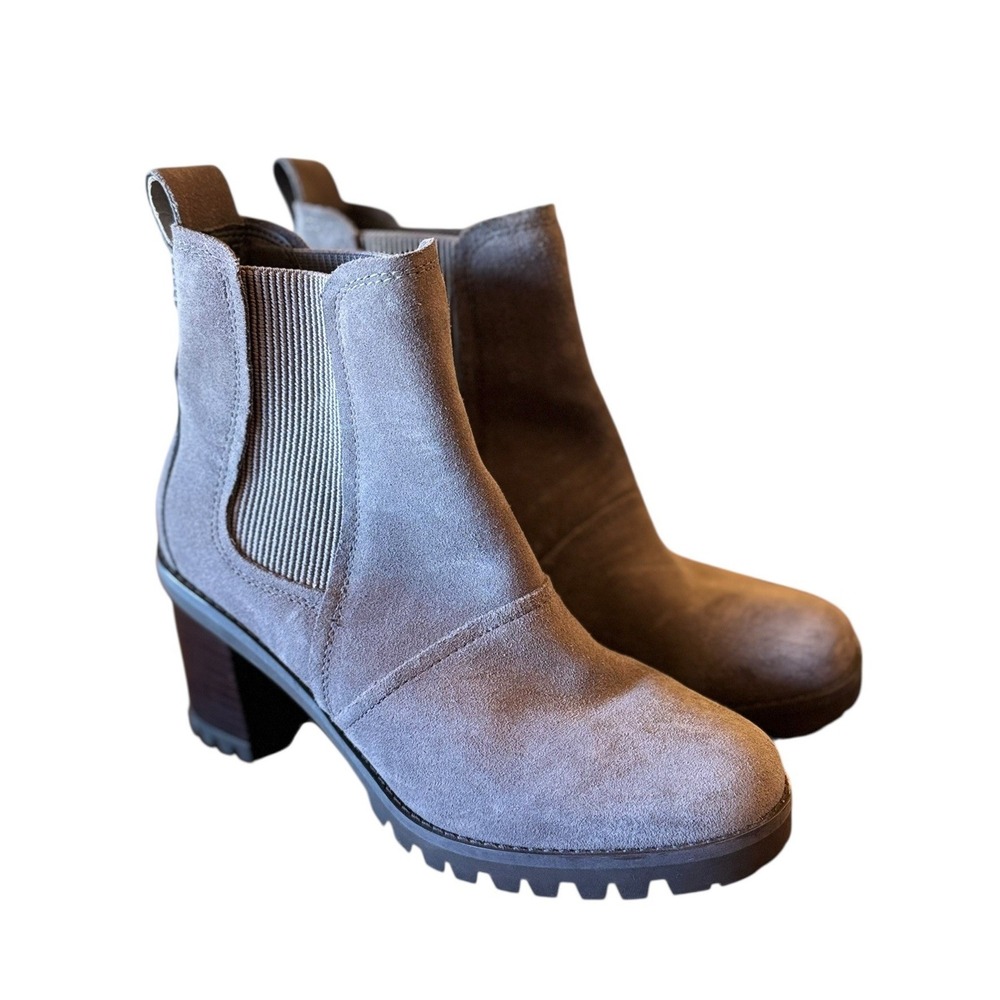UGG Womens Hazel Suede Ankle Boots 7 Gray Taupe Waterproof Lug Sole Chunky Heel